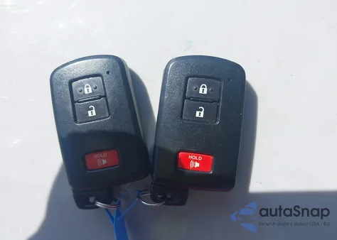 2017 Toyota Rav4 Xle z USA, uszkodzony, nr VIN 2T3RFREVXHW695447